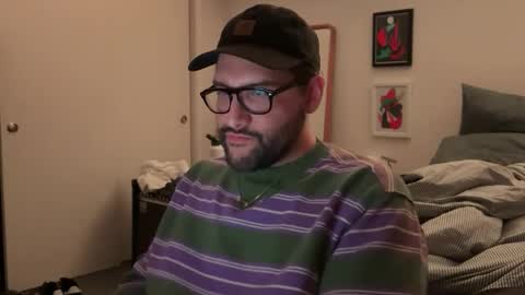 Snapshot of molten_escargot chatting on 02/05/25, 03:55 molten_escargot online show from 02/05/25, 03:55