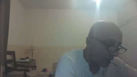 moment71200 online show from 12/31/24, 10:01