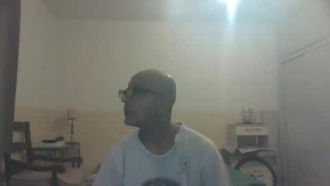 moment71200 online show from 01/04/25, 10:13