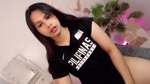 MOMIKHEM online show from 09/20/25, 07:20