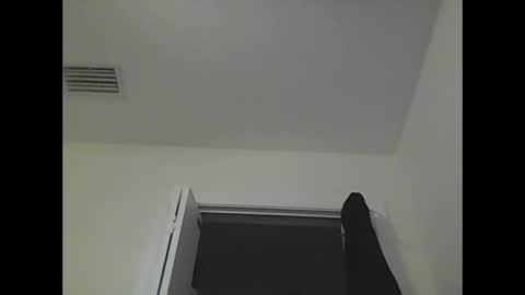 Snapshot of mommabearanpoppabear850 chatting on 10/22/25, 10:09 mommabearanpoppabear850 online show from 10/22/25, 10:09