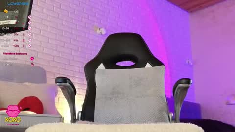 mommy_goddess online show from 11/06/25, 08:04