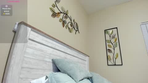 Snapshot of mommyfuckmilf_ chatting on 01/16/25, 12:09 Anny online show from 01/16/25, 12:09