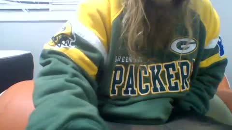 Snapshot of mommyissues2386 chatting on 11/27/25, 10:56 Richard Sheridan online show from 11/27/25, 10:56