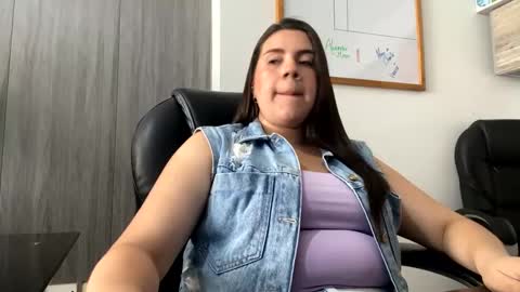 Mona online show from 09/16/25, 01:34