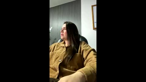 Mona online show from 09/18/25, 11:23