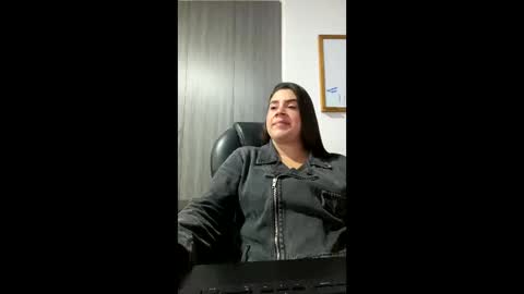 Mona online show from 09/22/25, 11:23