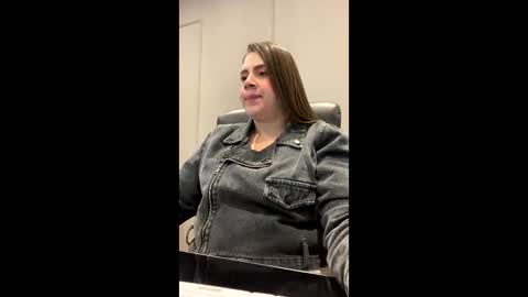 Mona online show from 10/30/25, 12:17