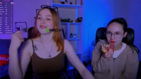 Mona  online show from 10/08/25, 07:22