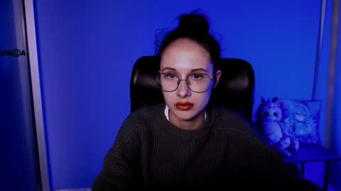 Mona  online show from 10/09/25, 07:45