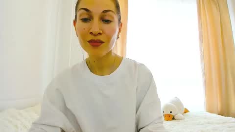 Snapshot of mona_cruz chatting on 02/23/25, 09:33 Mona online show from 02/23/25, 09:33