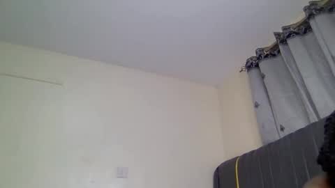 Snapshot of mona_luv1 chatting on 09/24/25, 12:30 Mona online show from 09/24/25, 12:30