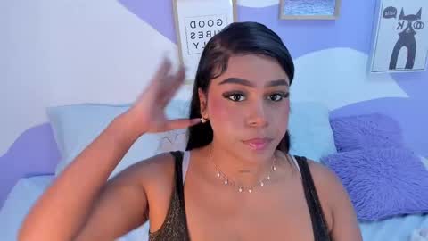 Snapshot of monaaxxx_ chatting on 09/24/25, 03:37 MONAAXXX online show from 09/24/25, 03:37