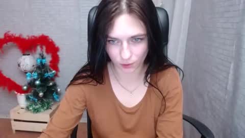 Snapshot of monakali chatting on 12/18/24, 10:30 monakali online show from 12/18/24, 10:30