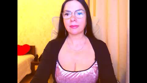 Snapshot of monica1203 chatting on 03/04/25, 12:33 monica online show from 03/04/25, 12:33