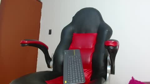 Monica online show from 10/12/25, 01:48