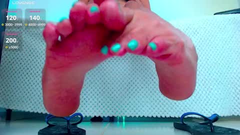 Snapshot of monica_walkert chatting on 12/27/24, 10:05 monica_walkert online show from 12/27/24, 10:05