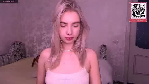 monicamoonlight online show from 10/04/25, 12:14