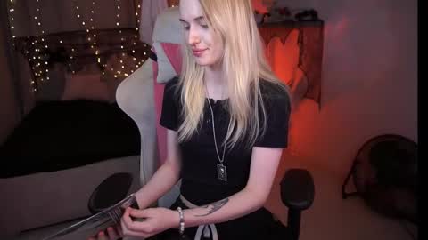  Monica  online show from 10/29/25, 06:48