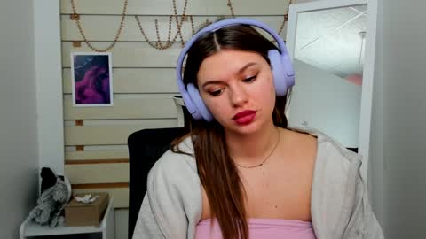 Monika online show from 01/19/25, 10:50