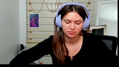 Monika online show from 01/22/25, 06:20