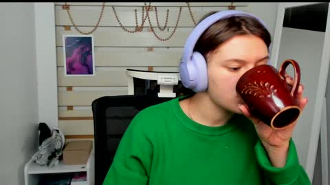 Monika online show from 01/29/25, 08:04