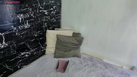 Snapshot of monique_a chatting on 01/14/25, 09:35 Ask me online show from 01/14/25, 09:35