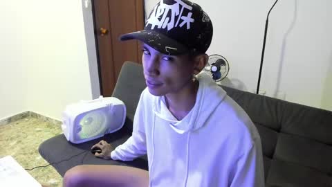 monkeyd_66 online show from 01/06/25, 10:24