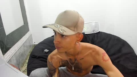 monkeyd_66 online show from 01/26/25, 03:38