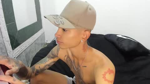 monkeyd_66 online show from 01/28/25, 11:07