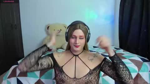 Snapshot of monojuan06 chatting on 11/15/25, 08:22 veronika ind online show from 11/15/25, 08:22