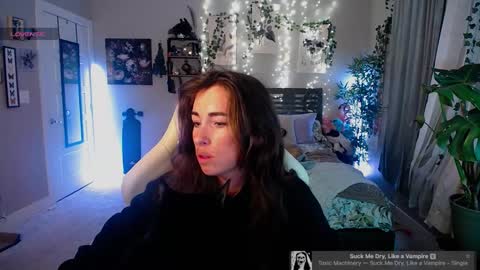 Snapshot of monstrumologist chatting on 01/16/25, 01:16 Lydia Mooney online show from 01/16/25, 01:16