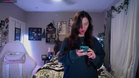 Snapshot of monstrumologist chatting on 02/04/25, 12:51 Lydia Mooney online show from 02/04/25, 12:51