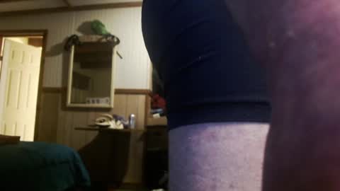 Snapshot of montana6897 chatting on 12/17/24, 07:29 Kingalby817 online show from 12/17/24, 07:29