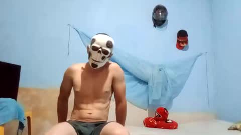 montoyar878 online show from 11/20/25, 02:45