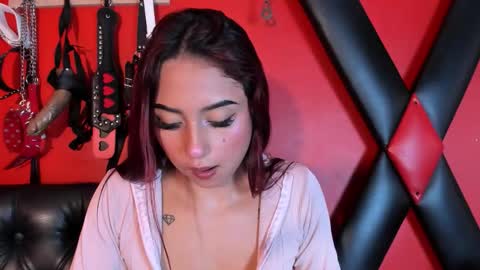 Snapshot of monttserratt chatting on 10/21/25, 07:36 Monttserratt online show from 10/21/25, 07:36