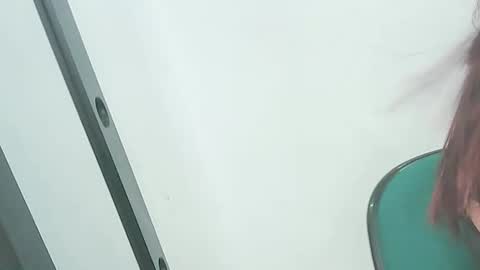 moon_0711 online show from 11/22/25, 07:18