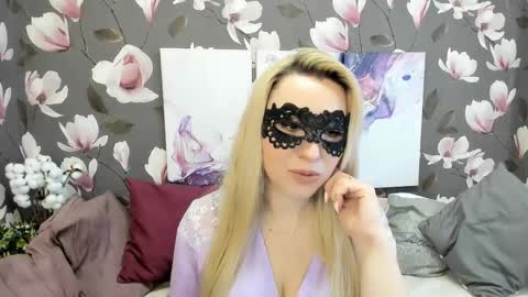 Emma online show from 11/16/25, 01:49