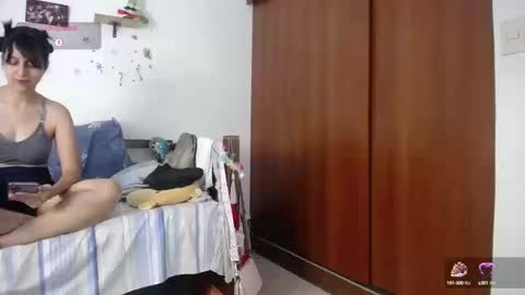 Snapshot of moonlunita chatting on 09/09/25, 06:07 moonlunita online show from 09/09/25, 06:07