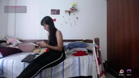 Snapshot of moonlunita chatting on 09/22/25, 03:47 moonlunita online show from 09/22/25, 03:47