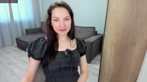 Snapshot of moonmila23 chatting on 03/01/25, 05:09 moonmila23 online show from 03/01/25, 05:09