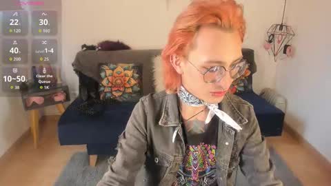 Moon online show from 11/04/25, 09:03