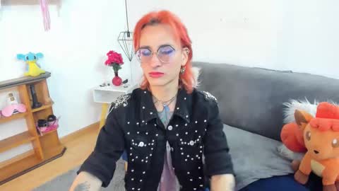 Moon online show from 11/20/25, 09:14