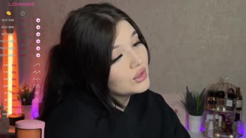 Snapshot of moonrenata chatting on 02/27/25, 11:04 Ri online show from 02/27/25, 11:04