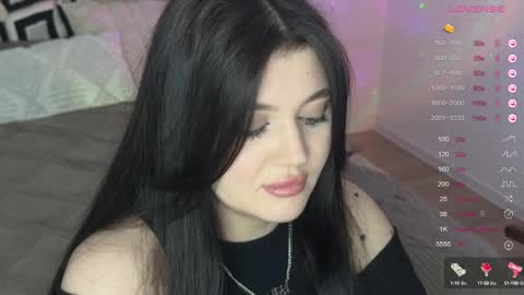 Snapshot of moonrenata chatting on 03/11/25, 09:48 Ri online show from 03/11/25, 09:48