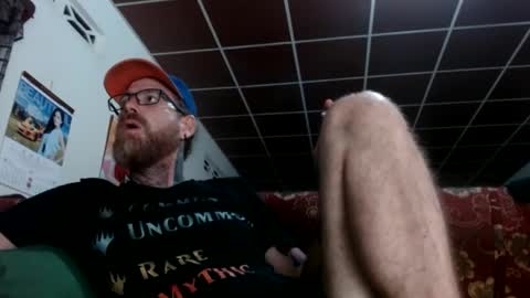 Snapshot of moonroxxx chatting on 02/19/25, 02:33 Scott and online show from 02/19/25, 02:33
