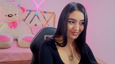 Snapshot of moonshine_tay chatting on 09/18/25, 07:38 Moon online show from 09/18/25, 07:38