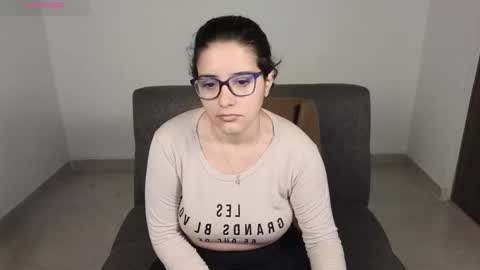 Moon Woman online show from 10/12/25, 02:43