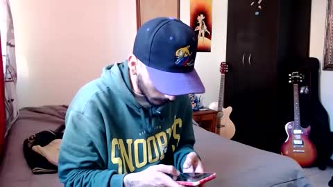 Snapshot of morbidangel08 chatting on 01/01/25, 04:07 Abelardo online show from 01/01/25, 04:07