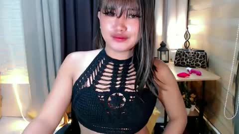 Snapshot of morenaaries12 chatting on 09/17/25, 08:21 MIA online show from 09/17/25, 08:21